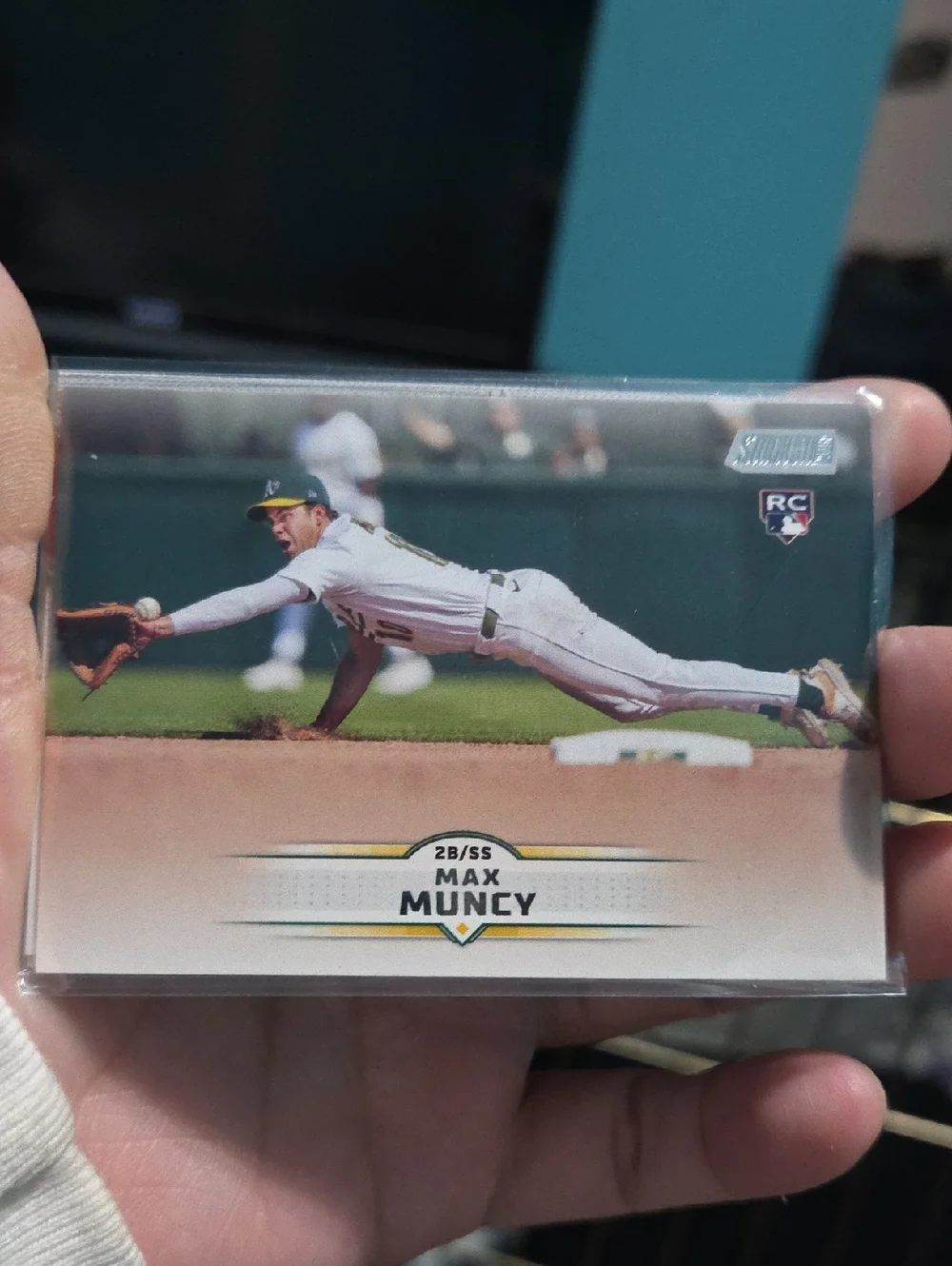 Topps Baseball Card - White/Green/Yellow - Picture 1 of 1